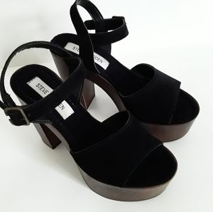 VTG BLACK SUEDE STEVE MADDEN PLATFORM HEELS
